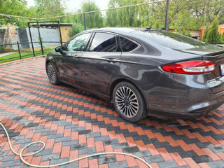 Ford Fusion фото 4