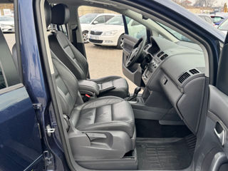 Volkswagen Touran foto 17