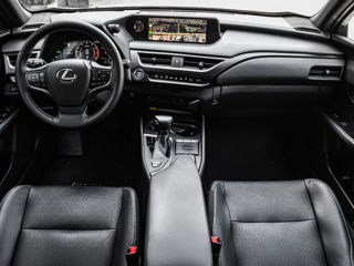 Lexus UX foto 7