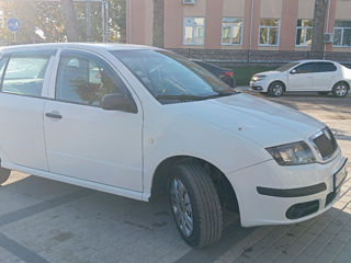 Skoda Fabia foto 2