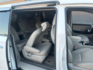 KIA Carnival foto 11