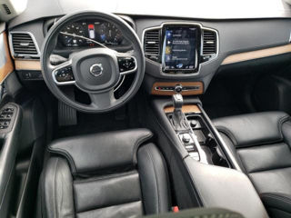 Volvo XC90 foto 8