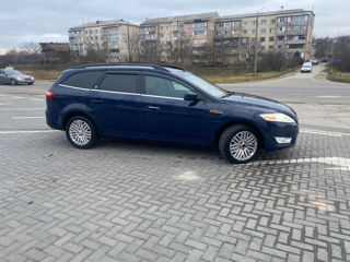 Ford Mondeo foto 2