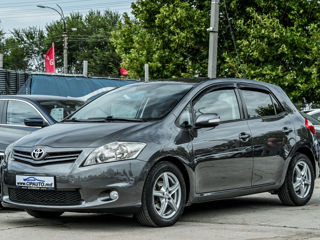 Toyota Auris foto 1