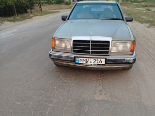 Mercedes Series (W124) foto 1