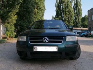 Volkswagen Passat foto 1