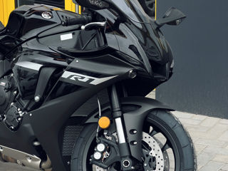 Yamaha R1