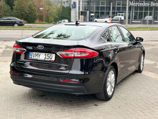 Ford Fusion foto 6