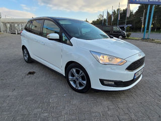 Ford Grand C-MAX foto 1