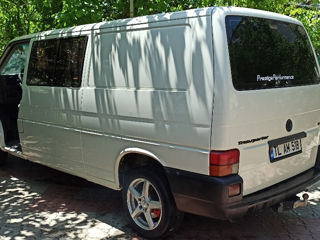 Volkswagen Transporter foto 3