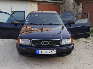 Audi 100