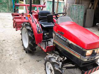 Se vinde tractor Mitsubishi 18  c.putere