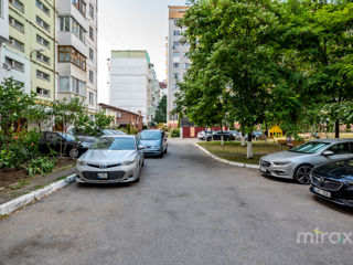 Apartament cu 2 camere, 70 m², Buiucani, Chișinău foto 17