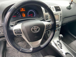 Toyota Avensis foto 11