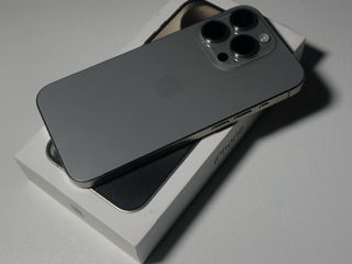 iPhone 15 Pro 256 GB Natural Titanium foto 5