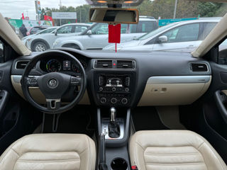 Volkswagen Jetta foto 8