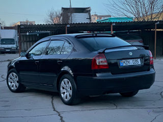 Skoda Octavia foto 2