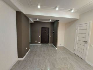Vânzare apartament cu 3 camere separate + living, bloc nou, design individual, str. Sprîncenoaia! foto 12