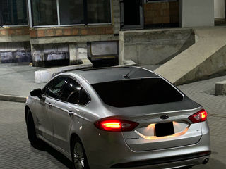 Ford Fusion foto 4