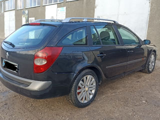 Renault Laguna foto 2