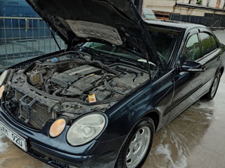 Mercedes E-Class foto 6