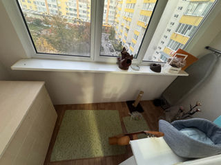 Apartament cu 3 camere, 70 m², Buiucani, Chișinău foto 3