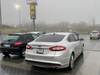 Ford Fusion foto 6