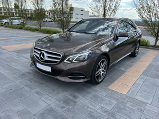 Mercedes E-Class foto 1