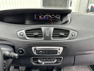 Renault Scenic foto 12