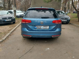 Volkswagen Passat foto 2