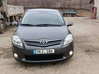 Toyota Auris foto 1