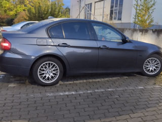 BMW 3 Series foto 6