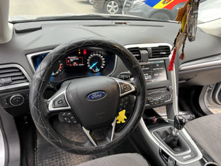 Ford Mondeo foto 7