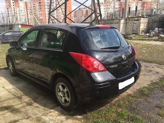 Nissan Tiida foto 3