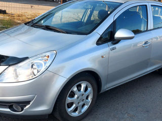 Opel Corsa foto 2