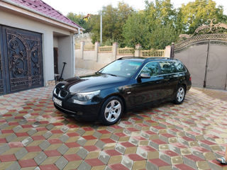 BMW 5 Series foto 1