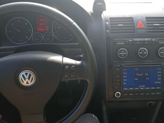 Volkswagen Touran foto 9