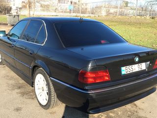 BMW 7 Series foto 4