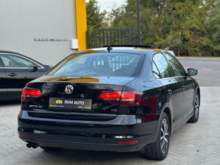 Volkswagen Jetta foto 4