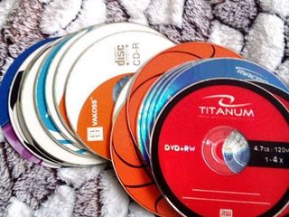 Продаю DVD-R,DVD+RW диски новые и б/у