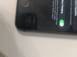 Vând iPhone 8 crapat pe bypass foto 2