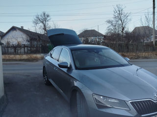 Skoda Superb foto 2