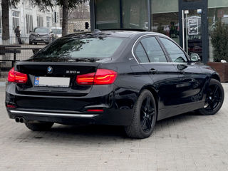 BMW 3 Series foto 3