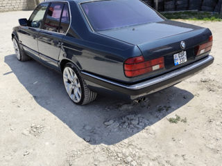 BMW 7 Series фото 2