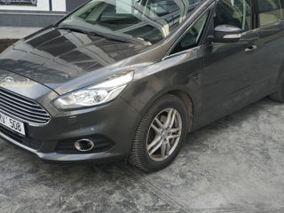 Ford S-Max foto 6