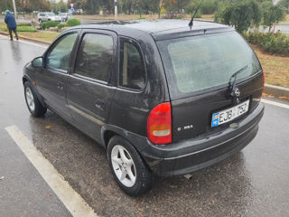 Opel Corsa foto 3