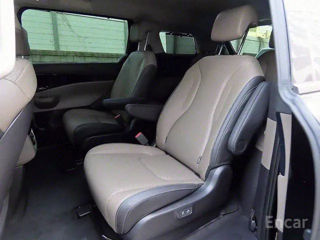KIA Carnival foto 5