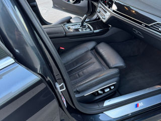 BMW 7 Series foto 13