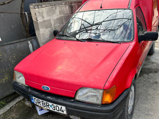 Ford Courier foto 1