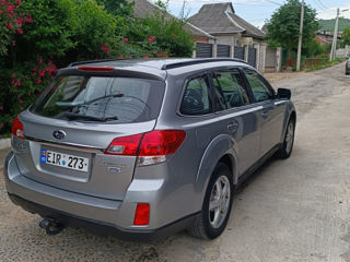 Subaru Outback foto 4